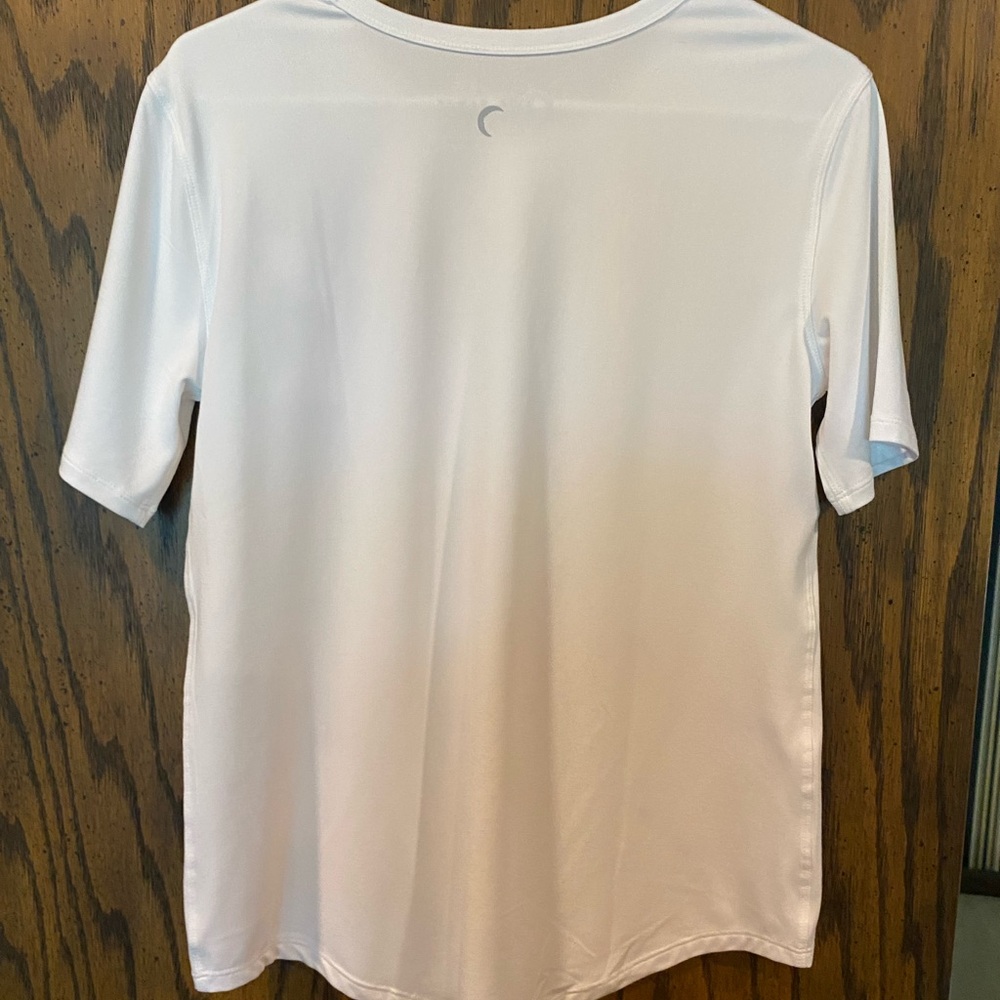 Zyia active white go to T-shirt size medium